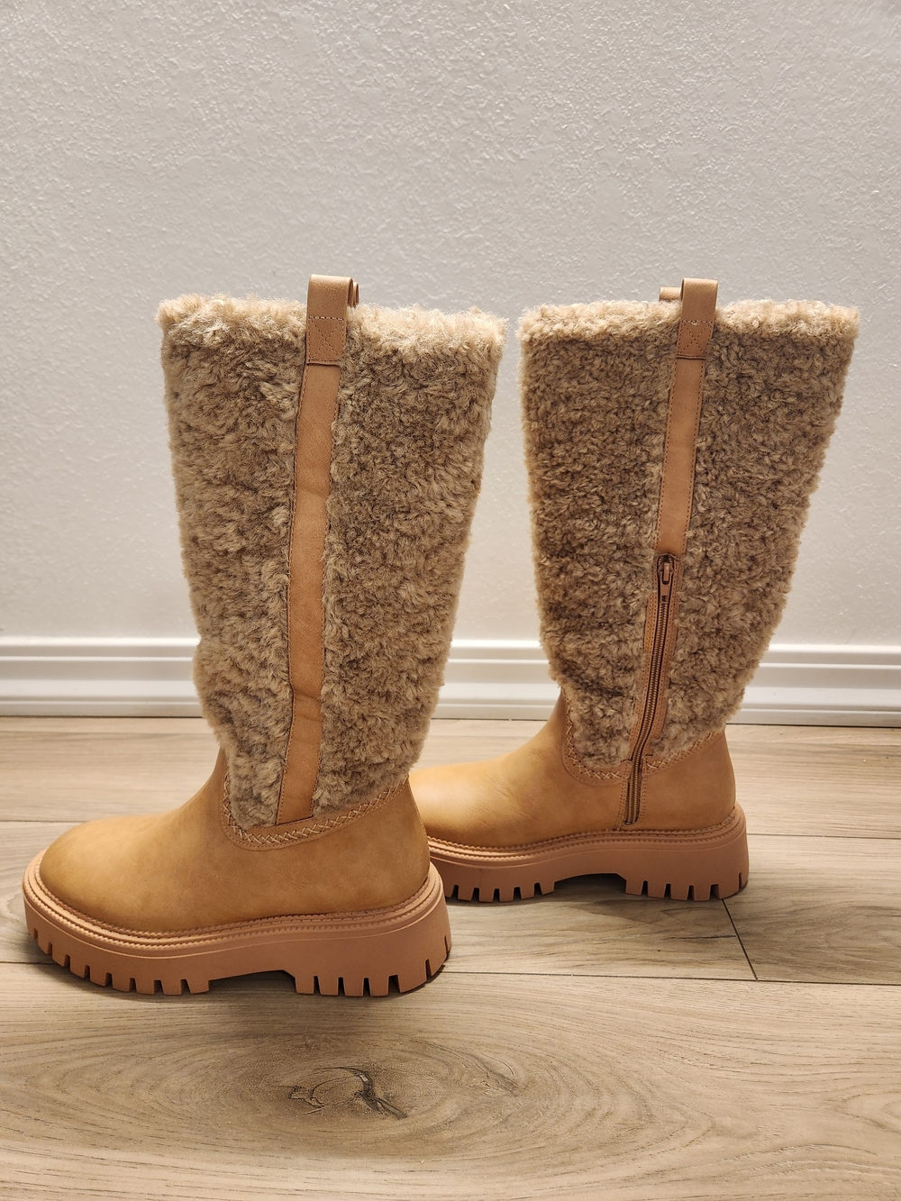 London Rag Lapland Faux Fur Detail Calf Lenght Boots Size 8